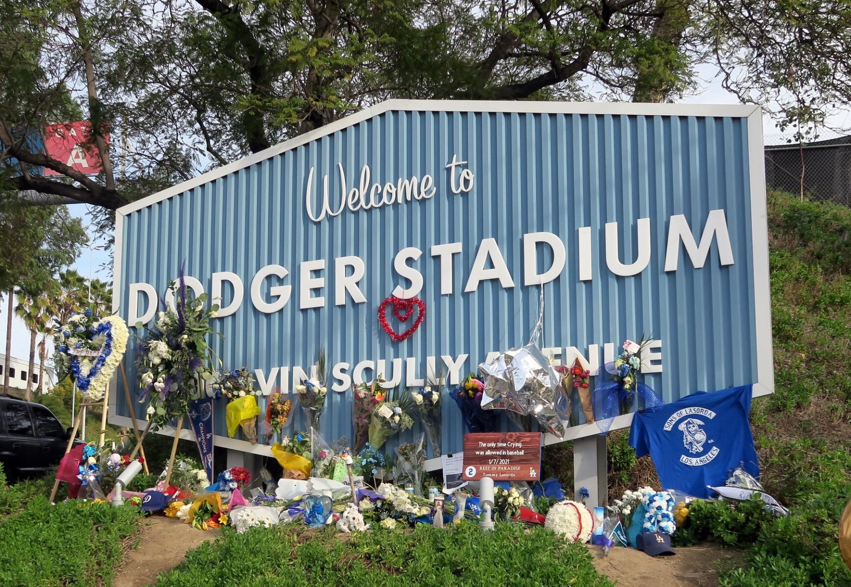 tommy lasorda memorial at dodger stadium welcome sign 1-3-2021 3-59-56 PM.JPG